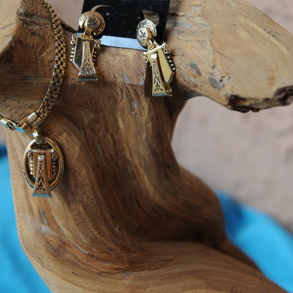 Vintage Oriental Bracelet and Clip Earrings
